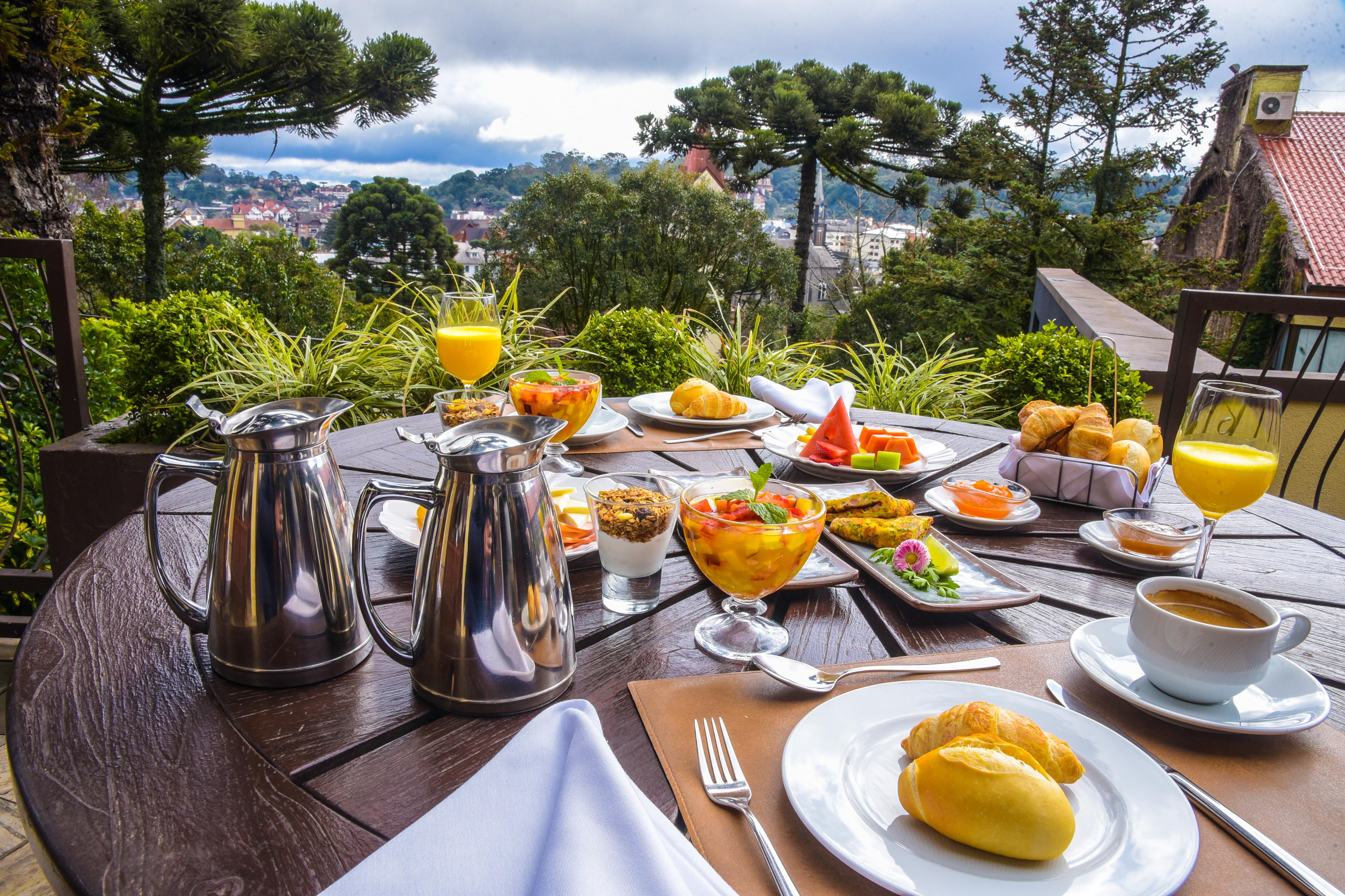 Wish Serrano Resort Gramado Esterno foto Breakfast at the hotel